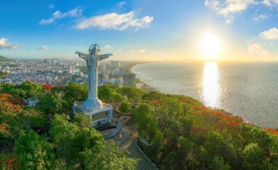Top,view,of,vung,tau,with,statue,of,jesus,christ