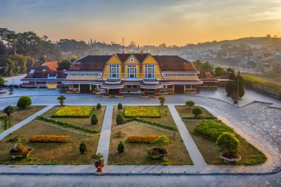 Ga Đà lạt